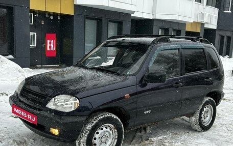 Chevrolet Niva I рестайлинг, 2004 год, 315 000 рублей, 2 фотография
