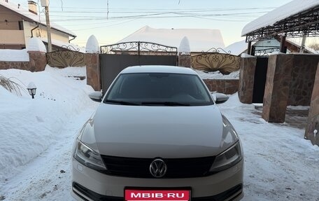 Volkswagen Jetta VI, 2015 год, 995 000 рублей, 1 фотография