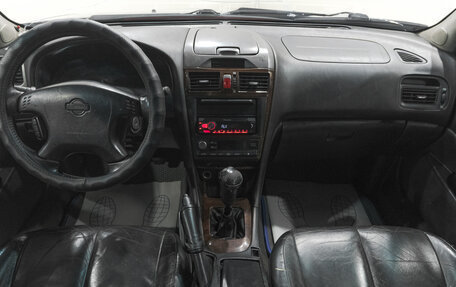 Nissan Maxima VIII, 2001 год, 349 000 рублей, 12 фотография