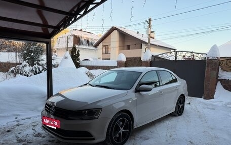 Volkswagen Jetta VI, 2015 год, 995 000 рублей, 2 фотография
