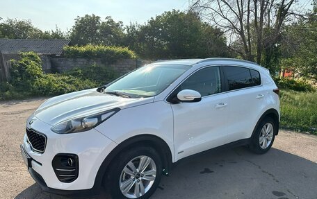 KIA Sportage IV рестайлинг, 2018 год, 2 200 000 рублей, 4 фотография