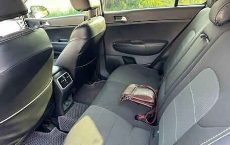 KIA Sportage IV рестайлинг, 2018 год, 2 200 000 рублей, 9 фотография