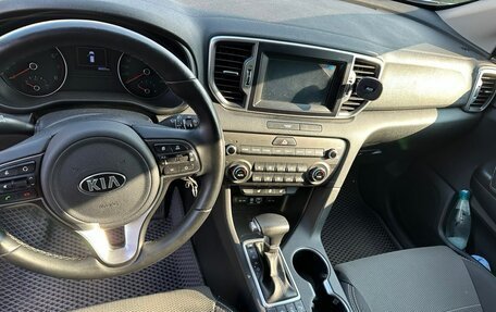 KIA Sportage IV рестайлинг, 2018 год, 2 200 000 рублей, 11 фотография