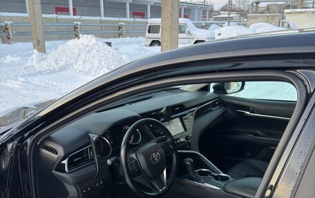 Toyota Camry, 2019 год, 2 200 000 рублей, 5 фотография