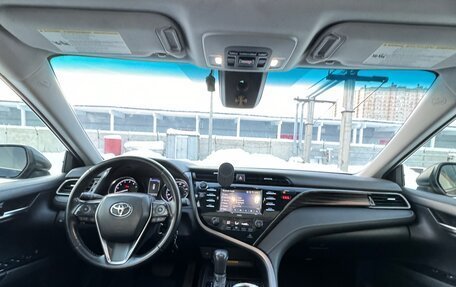 Toyota Camry, 2019 год, 2 200 000 рублей, 7 фотография