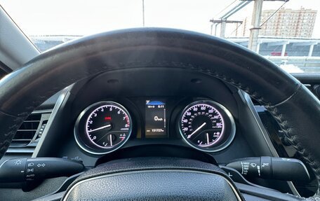 Toyota Camry, 2019 год, 2 200 000 рублей, 8 фотография