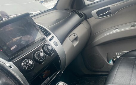 Mitsubishi Pajero Sport II рестайлинг, 2011 год, 1 800 000 рублей, 7 фотография