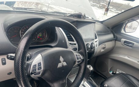 Mitsubishi Pajero Sport II рестайлинг, 2011 год, 1 800 000 рублей, 6 фотография