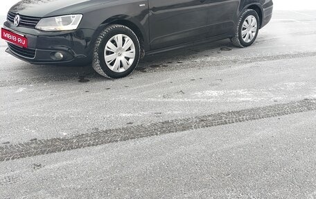 Volkswagen Jetta VI, 2013 год, 724 000 рублей, 4 фотография