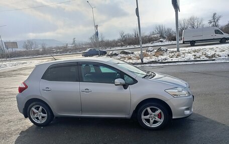 Toyota Auris II, 2011 год, 750 000 рублей, 2 фотография