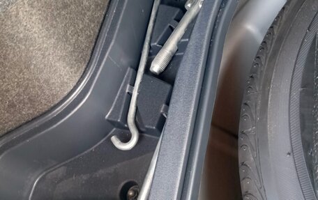 Toyota Auris II, 2011 год, 750 000 рублей, 12 фотография