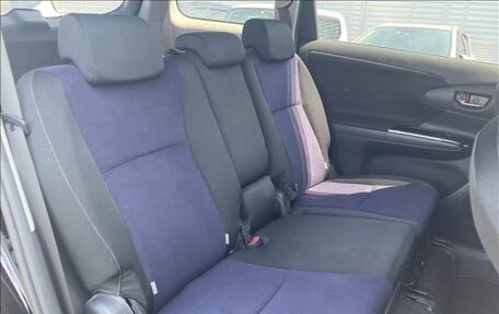 Toyota Wish II, 2015 год, 1 156 000 рублей, 12 фотография