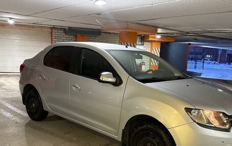 Renault Logan II, 2017 год, 740 000 рублей, 4 фотография