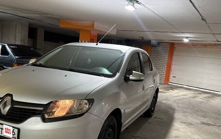 Renault Logan II, 2017 год, 740 000 рублей, 3 фотография