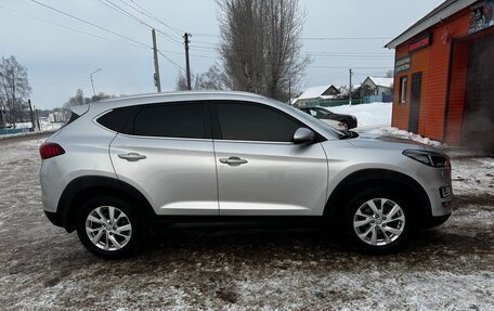 Hyundai Tucson III, 2019 год, 2 500 000 рублей, 3 фотография