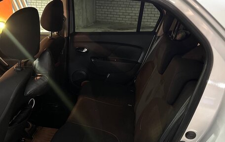 Renault Logan II, 2017 год, 740 000 рублей, 10 фотография