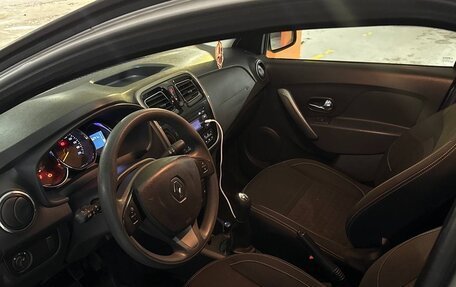 Renault Logan II, 2017 год, 740 000 рублей, 8 фотография