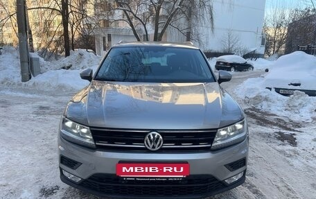 Volkswagen Tiguan II, 2017 год, 2 230 000 рублей, 3 фотография