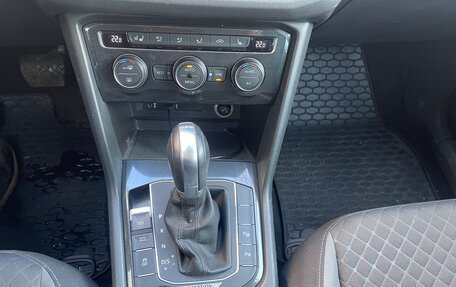 Volkswagen Tiguan II, 2017 год, 2 230 000 рублей, 12 фотография