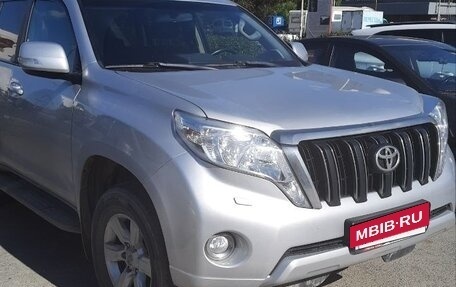 Toyota Land Cruiser Prado 150 рестайлинг 2, 2016 год, 3 700 000 рублей, 3 фотография