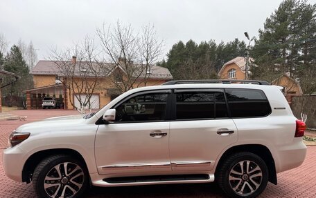 Toyota Land Cruiser 200, 2014 год, 3 900 000 рублей, 8 фотография