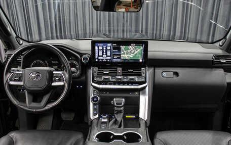 Toyota Land Cruiser, 2023 год, 13 998 000 рублей, 15 фотография