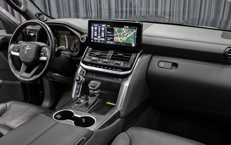 Toyota Land Cruiser, 2023 год, 13 998 000 рублей, 12 фотография