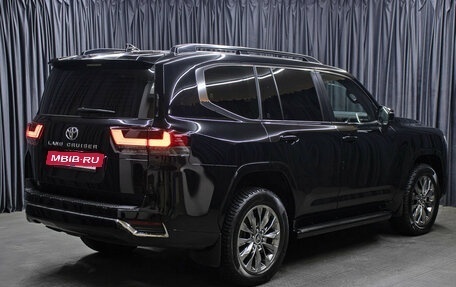 Toyota Land Cruiser, 2023 год, 13 998 000 рублей, 5 фотография