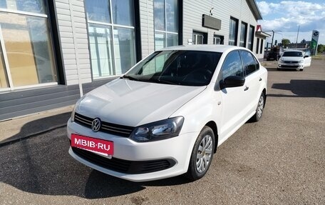 Volkswagen Polo VI (EU Market), 2013 год, 630 000 рублей, 3 фотография