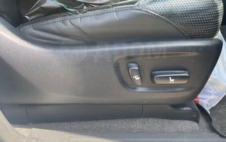 Toyota Land Cruiser Prado 150 рестайлинг 2, 2011 год, 2 200 000 рублей, 9 фотография