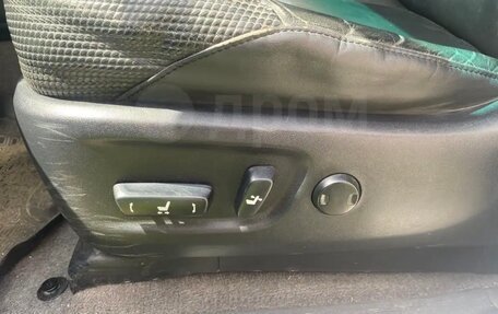 Toyota Land Cruiser Prado 150 рестайлинг 2, 2011 год, 2 200 000 рублей, 13 фотография