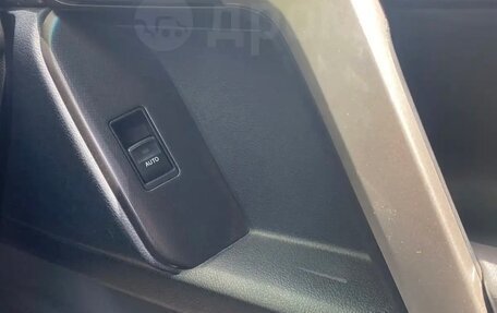 Toyota Land Cruiser Prado 150 рестайлинг 2, 2011 год, 2 200 000 рублей, 20 фотография