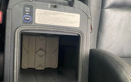 Toyota Land Cruiser Prado 150 рестайлинг 2, 2011 год, 2 200 000 рублей, 18 фотография