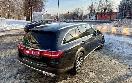 Mercedes-Benz E-Класс, 2020 год, 4 990 000 рублей, 3 фотография