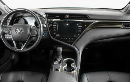 Toyota Camry, 2020 год, 3 200 000 рублей, 11 фотография