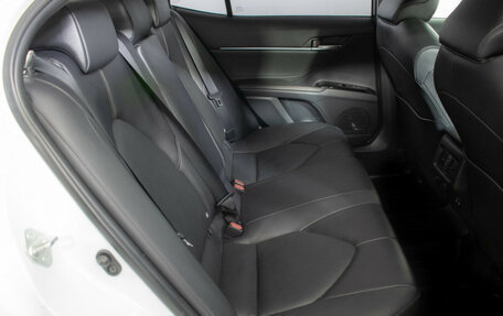 Toyota Camry, 2020 год, 3 200 000 рублей, 10 фотография