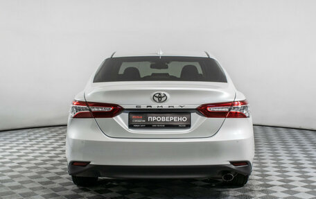 Toyota Camry, 2020 год, 3 200 000 рублей, 6 фотография