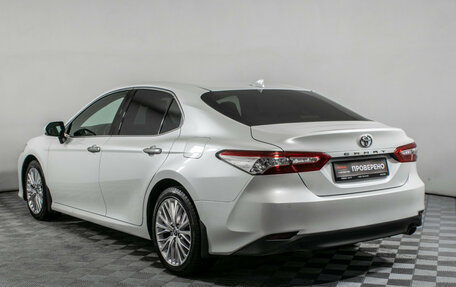 Toyota Camry, 2020 год, 3 200 000 рублей, 7 фотография