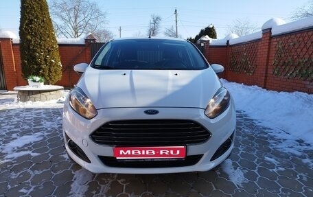 Ford Fiesta, 2015 год, 990 000 рублей, 1 фотография