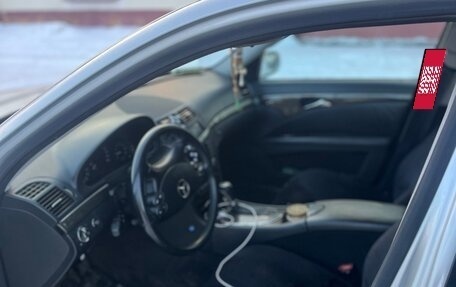 Mercedes-Benz E-Класс, 2005 год, 820 000 рублей, 5 фотография