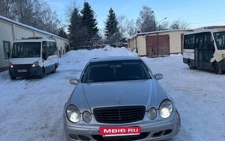 Mercedes-Benz E-Класс, 2005 год, 820 000 рублей, 6 фотография
