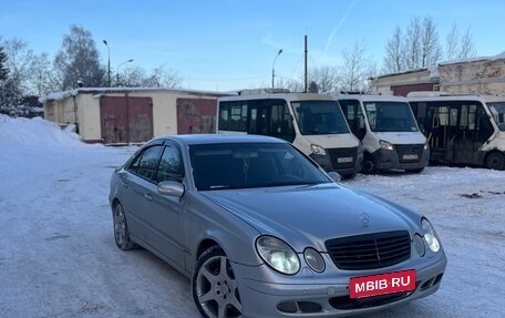 Mercedes-Benz E-Класс, 2005 год, 820 000 рублей, 3 фотография
