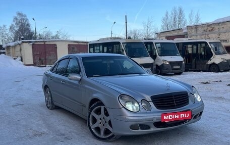 Mercedes-Benz E-Класс, 2005 год, 820 000 рублей, 11 фотография