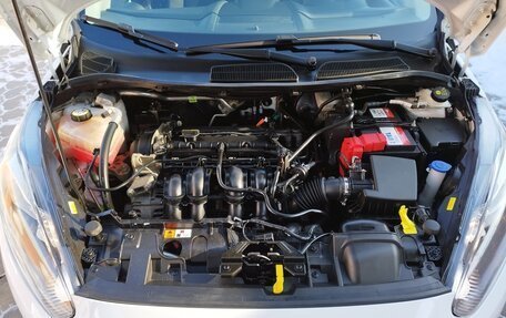 Ford Fiesta, 2015 год, 990 000 рублей, 12 фотография