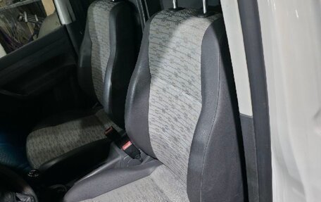 Volkswagen Caddy III рестайлинг, 2012 год, 990 000 рублей, 13 фотография