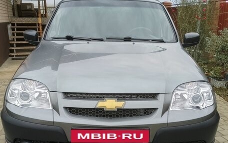 Chevrolet Niva I рестайлинг, 2019 год, 850 000 рублей, 1 фотография