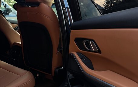 BMW 3 серия, 2021 год, 3 890 000 рублей, 12 фотография