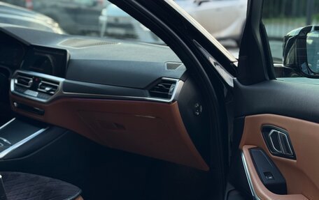 BMW 3 серия, 2021 год, 3 890 000 рублей, 14 фотография