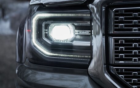 GMC Sierra, 2017 год, 5 000 000 рублей, 15 фотография