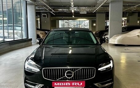 Volvo S90 II рестайлинг, 2019 год, 2 690 000 рублей, 3 фотография